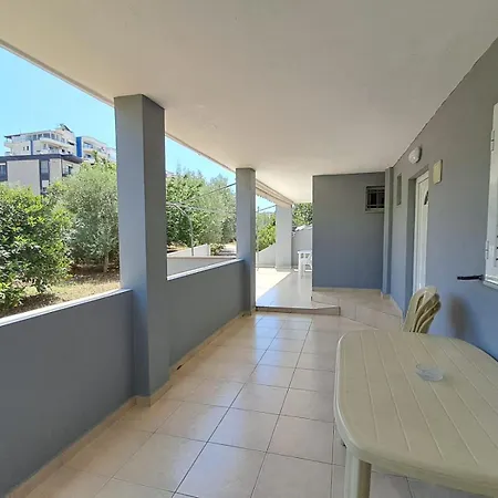 Renting Appartamento *